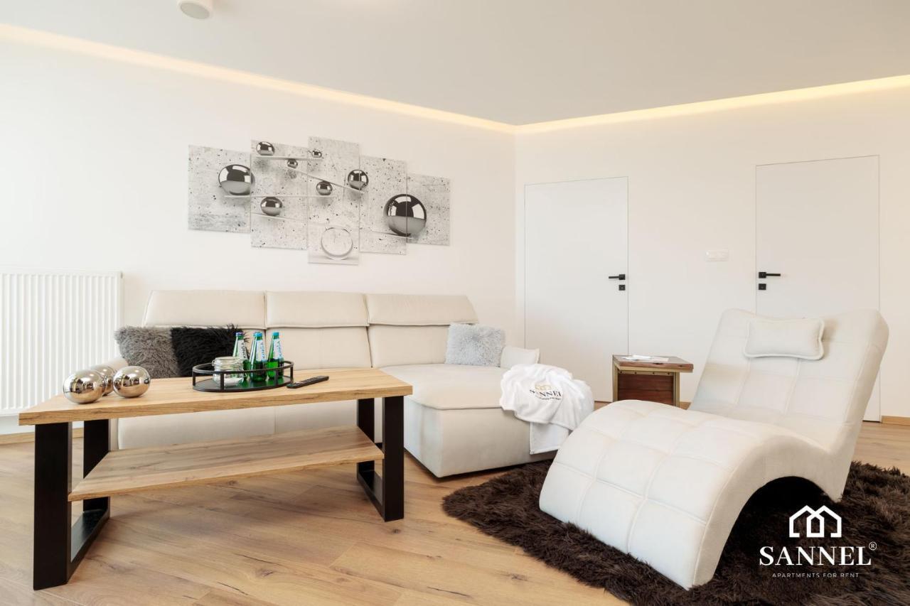 Apartament Prestige Z Dostepem Do Basenow,Strefy Saun,Jacuzzi - Pinea Apartments Pobierowo-Sannel Apartments For Rent Esterno foto