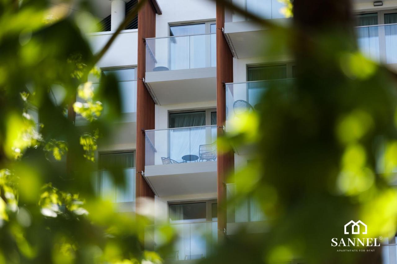Apartament Prestige Z Dostepem Do Basenow,Strefy Saun,Jacuzzi - Pinea Apartments Pobierowo-Sannel Apartments For Rent Esterno foto