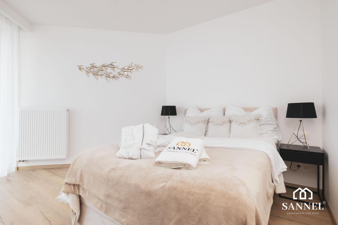 Apartament Prestige Z Dostepem Do Basenow,Strefy Saun,Jacuzzi - Pinea Apartments Pobierowo-Sannel Apartments For Rent Esterno foto